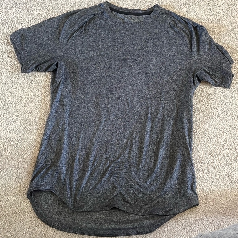 Lululemon XL men’s shirt
